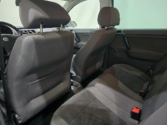 Volkswagen Polo 1.4-16V Comfortline AC 5,Drs LM 60Kw NAP picture 9