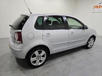 Volkswagen Polo 1.4-16V Comfortline AC 5,Drs LM 60Kw NAP picture 16
