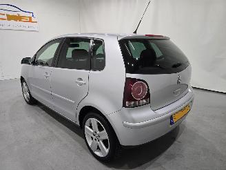 Volkswagen Polo 1.4-16V Comfortline AC 5,Drs LM 60Kw NAP picture 6