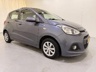 krockskadad bil auto Hyundai I-10 HB 1.0i Blue Go! Navi/Clima 2014/7