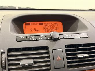 Toyota Avensis 1.8 VVT-i Linea Sol Clima NAP picture 28