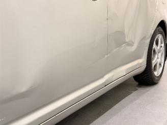 Toyota Avensis 1.8 VVT-i Linea Sol Clima NAP picture 33