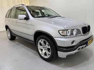 Schadeauto BMW X5 4.4i V8 Automaat xDrive 2000/9