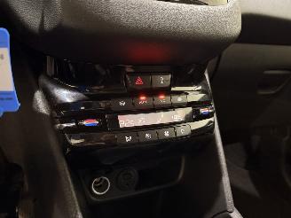 Peugeot 208 HB 1.2 VTi Style Navi/Clima picture 20