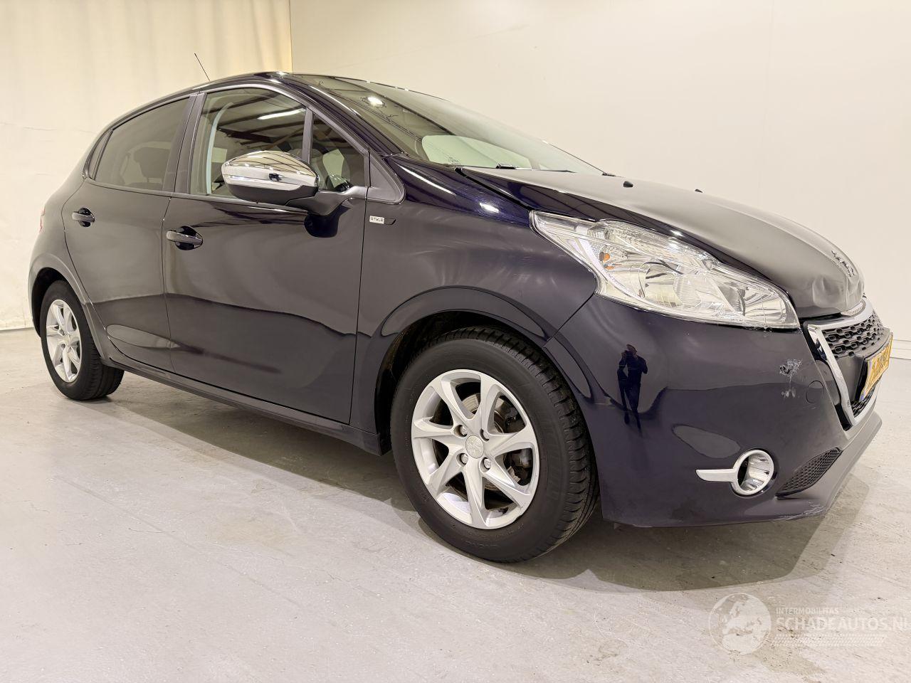 Peugeot 208 HB 1.2 VTi Style Navi/Clima