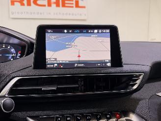 Peugeot 5008 1.2 PureTech 130 Executive Aut8 7-pers. picture 24