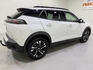 Peugeot 2008 1.2 Blue Lease Allure picture 38