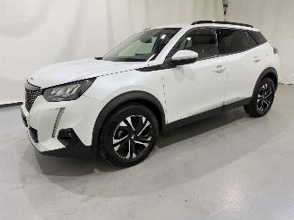 Peugeot 2008 1.2 Blue Lease Allure picture 23