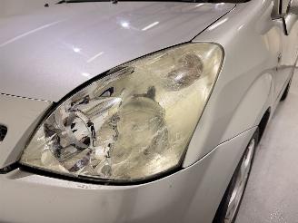 Toyota Corolla-verso 1.6 VVT-i Sol Clima picture 9