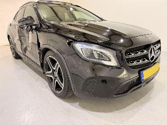 Schadeauto Mercedes GLA 220 4Matic Premium Plus AMG Aut7 2017/12
