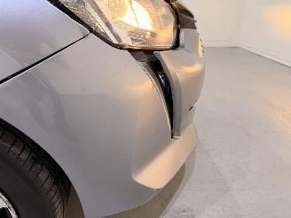 Peugeot 208 1.2 PureTech 100 Active Automaat picture 11