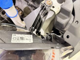 Peugeot 108 HB 1.0 e-VTi Active Airco picture 11