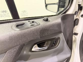 Ford Transit Custom 2.2 TDCi L2H1 Trend Navi picture 37