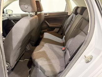 Volkswagen Polo VI HB 1.6 TDI Comfort Navi picture 21