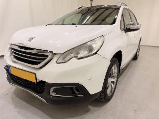 Peugeot 2008 1.2 PureTech Allure Automaat picture 2