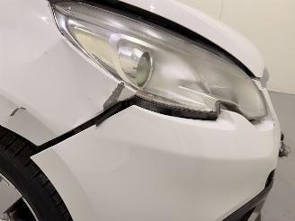 Peugeot 2008 1.2 PureTech Allure Automaat picture 14