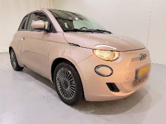 Unfallwagen Fiat 500 500-e Icon 42kWh Carplay/Clima 2021/6
