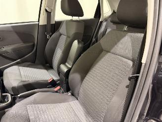 Volkswagen Polo HB 1.2 TSI Comfortline Airco picture 16