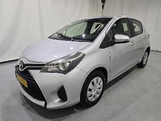 krockskadad bil auto Toyota Yaris 1.0 VVT-i Aspiration 5.Drs Bjr.2015 2015/1
