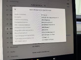 Tesla Model Y Maximum Range / Premium picture 30