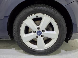 Ford Focus Wagon 1.6-16V Futura Automaat picture 23