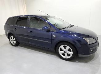 Ford Focus Wagon 1.6-16V Futura Automaat picture 14
