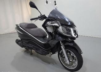 damaged motor cycles Piaggio X10 350 Executive BS 25kw Bjr.2018 2018/12
