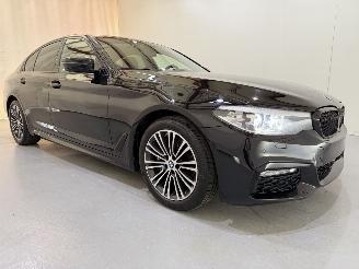 Damaged car BMW 5-serie Sedan 540i Sport Line Aut8 2017/9
