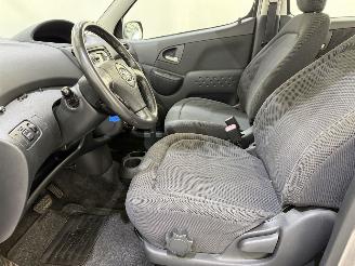 Auto incidentate Toyota Yaris-verso 1.3 VVT-i Sol Automaat Airco 2005/6