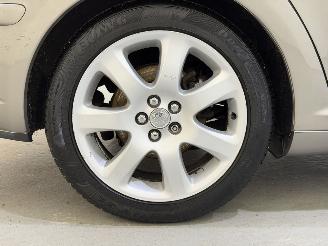 Toyota Avensis Wagon 2.0 VVT-i Executive picture 27