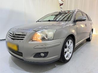 Toyota Avensis Wagon 2.0 VVT-i Executive picture 3