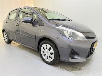 Unfallwagen Toyota Yaris HB 1.5 VVT-i Hybrid Aspiration Clima 2013/4