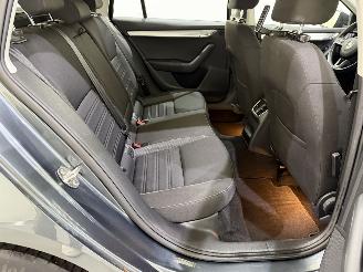 Skoda Octavia Combi 1.5 TSI Style Aut7 picture 41