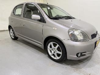 uszkodzony samochody osobowe Toyota Yaris HB 1.5 VVT-i T Sport 2002/6