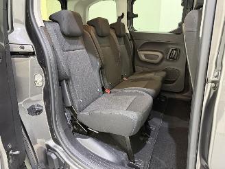 Peugeot Rifter MPV 1.2 PureTech 110 Style picture 33