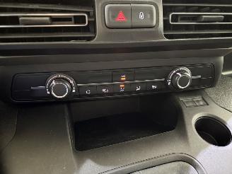 Peugeot Rifter MPV 1.2 PureTech 110 Style picture 21
