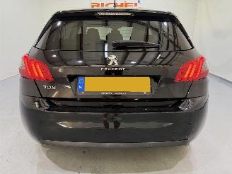 Peugeot 308 HB 1.2 PureTech Allure Pano picture 38