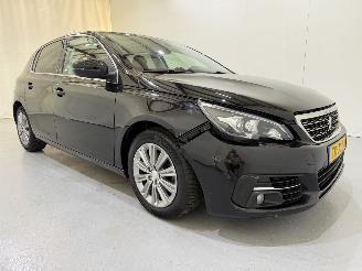 Peugeot 308 HB 1.2 PureTech Allure Pano picture 31