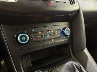 Ford Focus Wagon ST-Line 140 EcoBoost picture 8