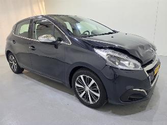 Avarii autoturisme Peugeot 208 1.2 PureTech Allure 5Drs 81Kw Bjr.2019 2019/3