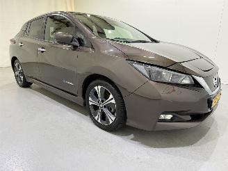 Voiture accidenté Nissan Leaf N-Connecta 40kWh Navi 2018/8
