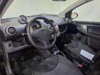 Peugeot 107 1.0-12V Blue Lease 5Drs 50Kw picture 7