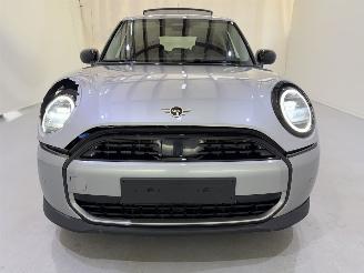 Mini Cooper 5-Drs 1.5 C Classic Aut7 picture 33
