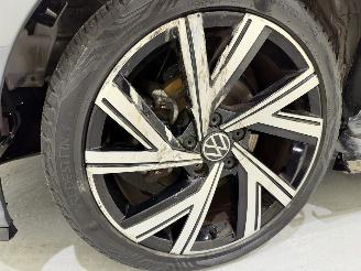 Volkswagen Golf VIII HB 1.5 TSI R-Line Pano picture 12