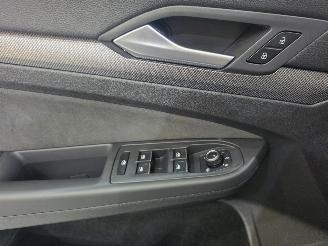 Volkswagen Golf VIII 1.5 eTSI R/Line Pano DSG MHEV 110kw picture 37