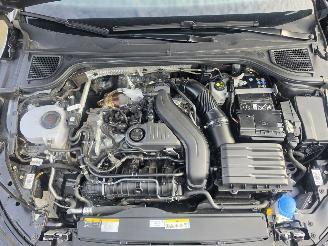 Volkswagen Golf VIII 1.5 eTSI R/Line Pano DSG MHEV 110kw picture 19