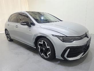 škoda osobní automobily Volkswagen Golf VIII 1.5 eTSI R/Line Pano DSG MHEV 110kw 2026/5