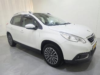 Coche accidentado Peugeot 2008 1.2 PureTech Blue Lion AC Navi Panoramadak 2016/5