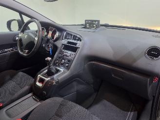 Peugeot 5008 1.2 PureTech Style 7p Bjr.2016 picture 16