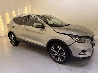 skadebil auto Nissan Qashqai 1.2 DIG-T 115pk N-Connecta Panoramadak 2018/11